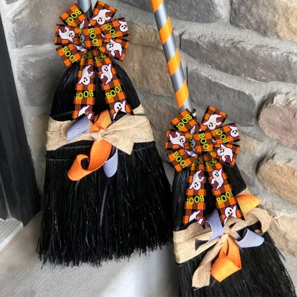 Four Boo Ghost  Halloween Premade Bows for Crafts Wreaths - Picture 3 of 4